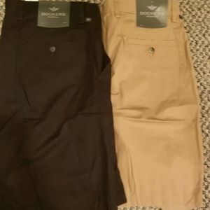 Dockers Men’s Shorts 2 pairs black, khaki size 38